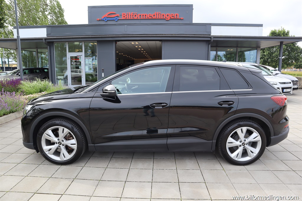 Bild 1 på Audi Q4)