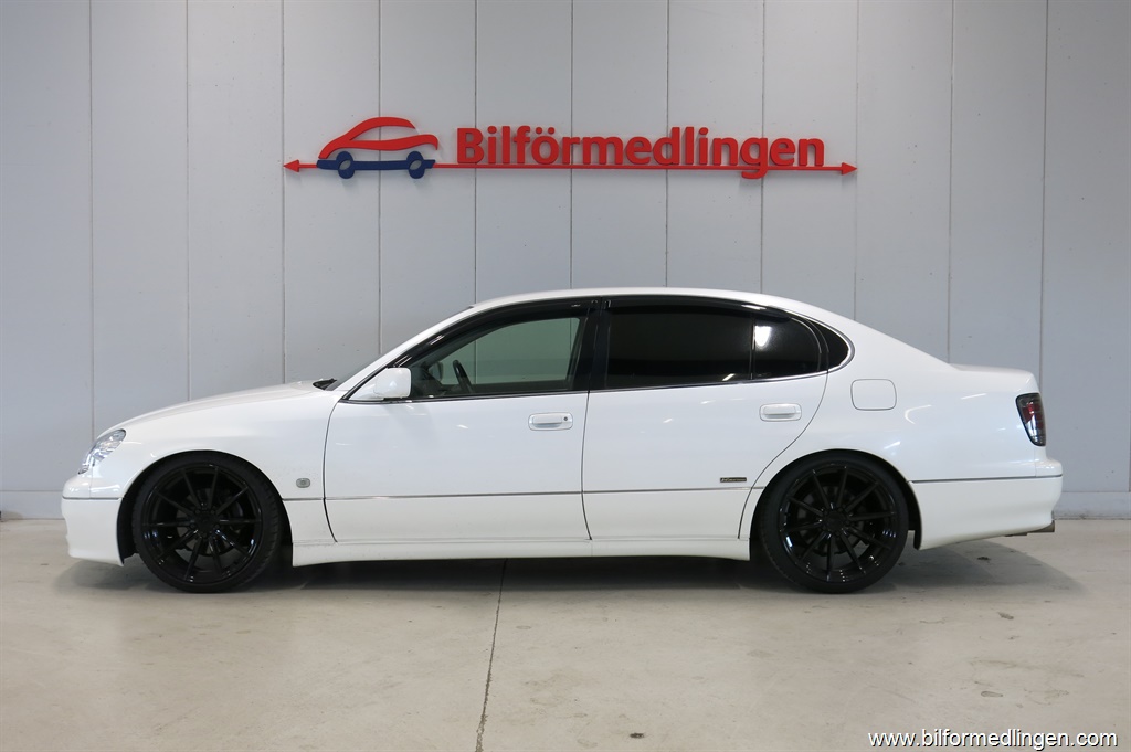 Bild 1 på Toyota Aristo V300)