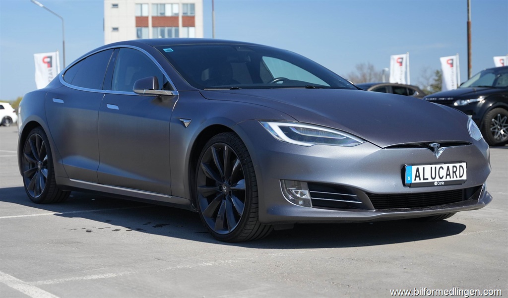 Bild 1 på Tesla Model S)