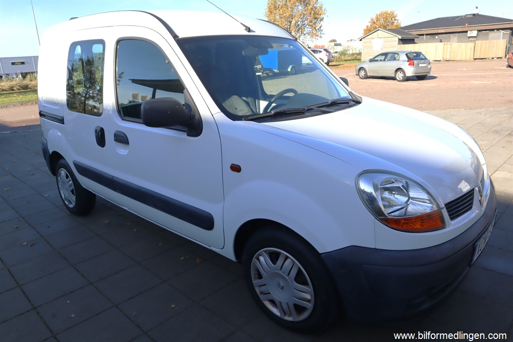Bild 5 på Renault Kangoo 82hk Dragkrok Svensksåld V-hjul AC 1 ägare Bild 5 på Renault Kangoo