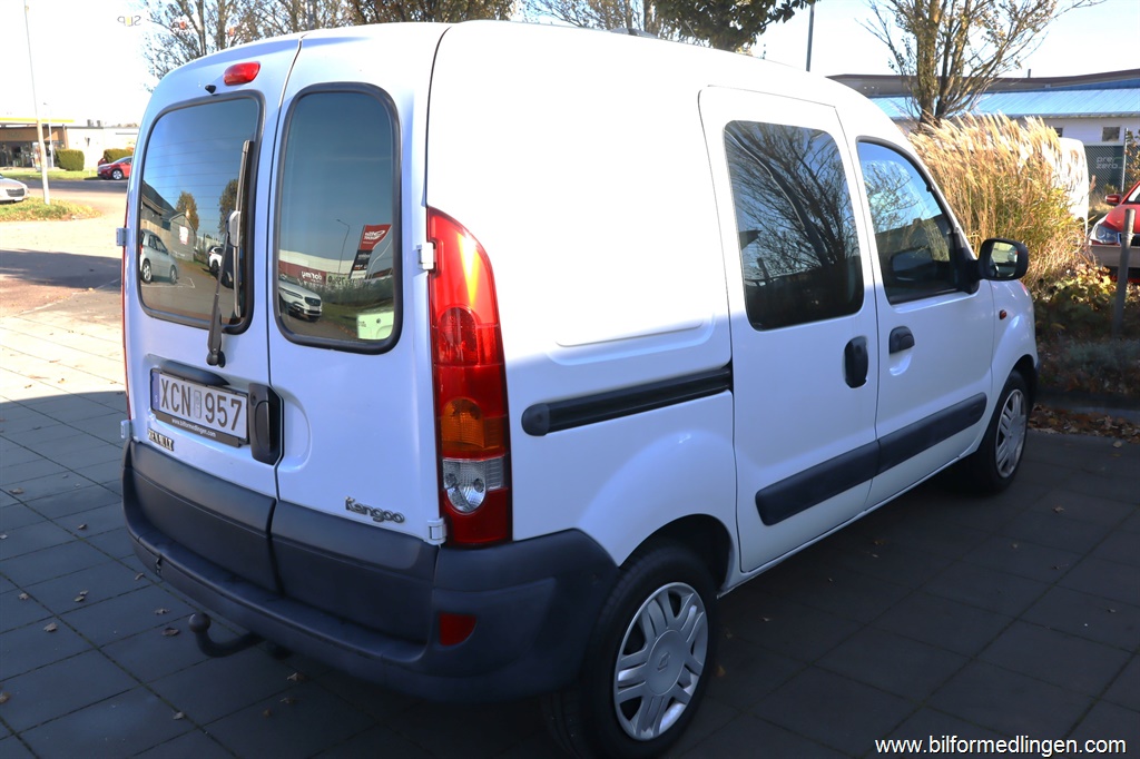 Bild 7 på Renault Kangoo 82hk Dragkrok Svensksåld V-hjul AC 1 ägare Bild 7 på Renault Kangoo