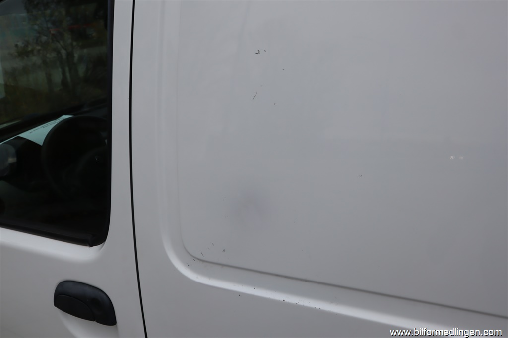 Bild 14 på Renault Kangoo 82hk Dragkrok Svensksåld V-hjul AC 1 ägare Bild 14 på Renault Kangoo
