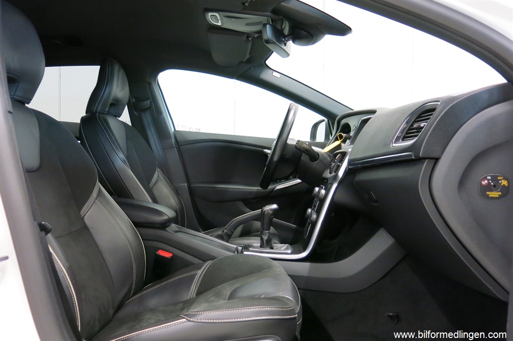 Bild 10 på Volvo V40