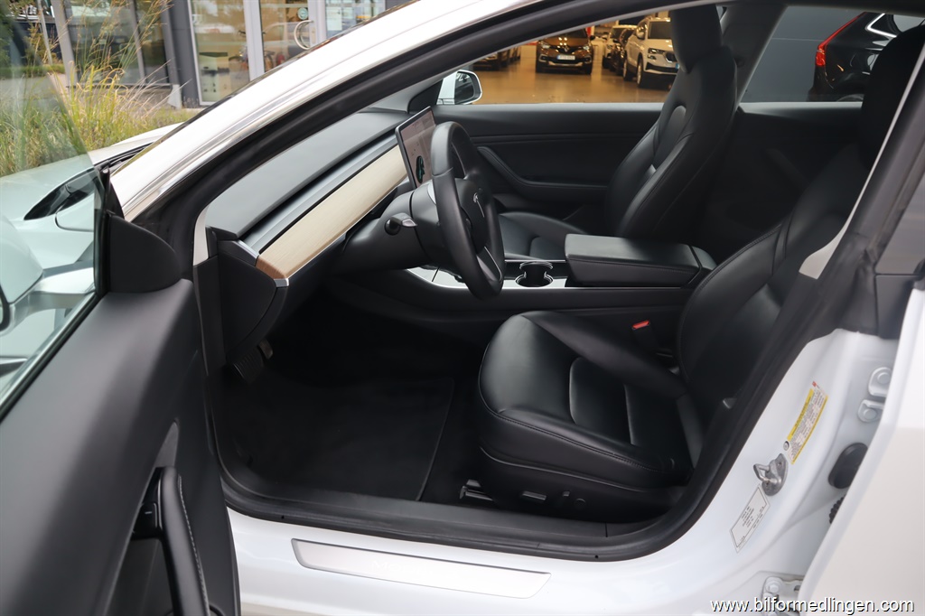 Bild 9 på Tesla Model 3