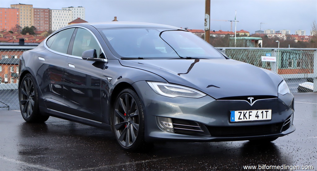 Bild 1 på Tesla Model S)