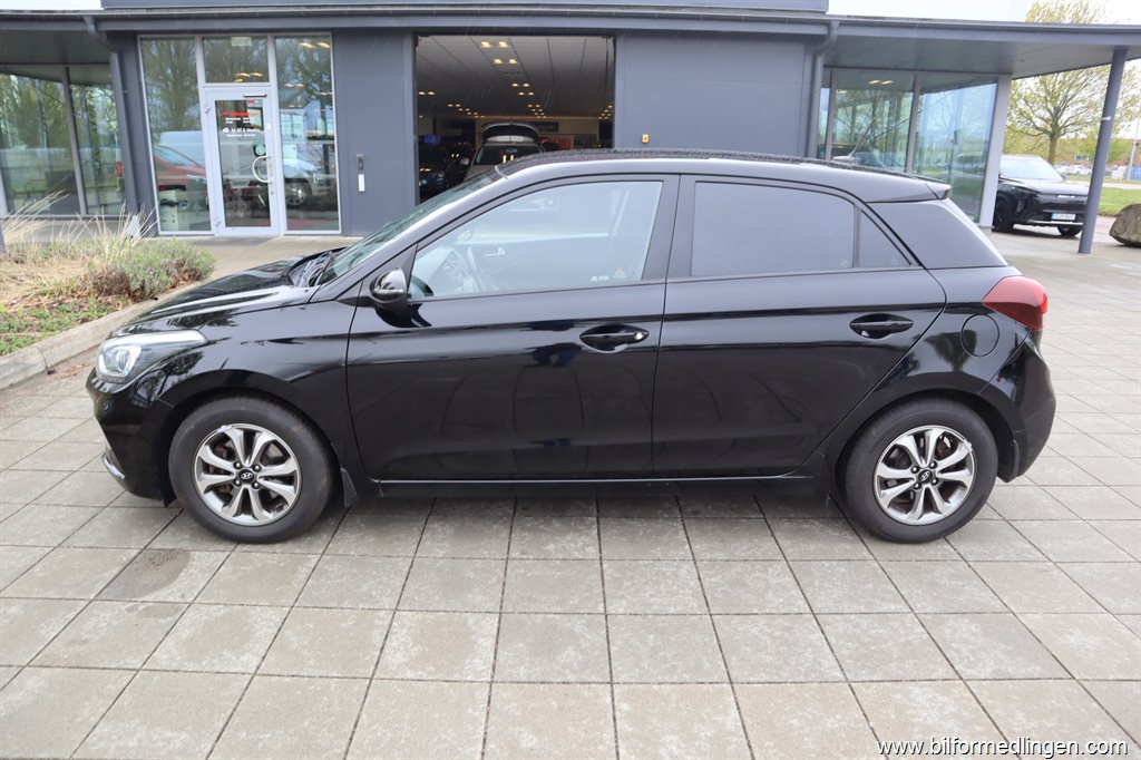Bild 1 på Hyundai i20)