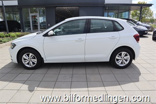 Volkswagen Polo POLO 1.0 TSI 95hk Base AC Farthållare LÅGMILARE 1 Ägare Volkswagen Polo POLO 1.0 TSI 95hk Base AC Farthållare LÅGMILARE 1 Ägare