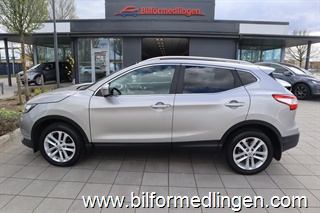 Nissan Qashqai 1.6 dCi 130hk Automat 360 Tekna Panorama Dragkrok Navi Svensksåld