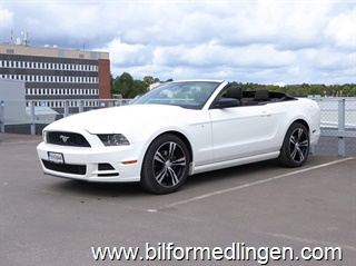 Ford Mustang MUSTANG  305hk