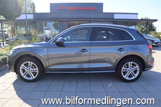 Audi Q5 55 TFSI e quattro 367hk Sport, Matrix Svensksåld Drag Navi Audi Q5 55 TFSI e quattro 367hk Sport, Matrix Svensksåld Drag Navi
