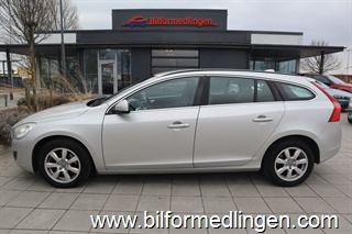Volvo V60 D3 163hk Momentum Aut Drag Svensksåld Volvo V60 D3 163hk Momentum Aut Drag Svensksåld