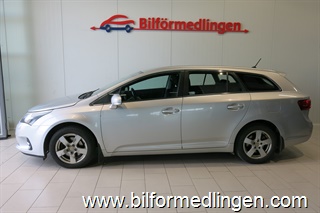 Toyota Avensis 2.0 D-4D 125hk Svensksåld Backkamera