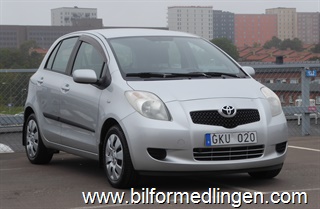 Toyota Yaris 1.3 Motorvärmare S/V-hjul Servicebok Toyota Yaris 1.3 Motorvärmare S/V-hjul Servicebok