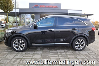 Kia Sorento 2.2 CRDi 200hk Panorama 360 Backkamera 7 sits Svensksåld Kia Sorento 2.2 CRDi 200hk Panorama 360 Backkamera 7 sits Svensksåld