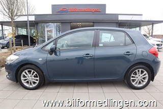 Toyota Auris 1.6 VVT-i 5dr 132hk Svensksåld Toyota Auris 1.6 VVT-i 5dr 132hk Svensksåld