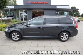 Volvo V70 II D4 FWD 181hk Aut Momentum Skinn Drag Svensksåld