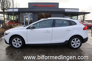 Volvo V40 CROSS COUNTRY D3 2.0 FWD 150hk Aut MomentumDrag Svensksåld