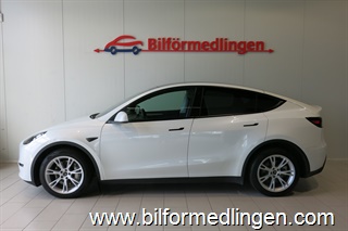 Tesla Model Y Long Range AWD Drag Momsbil