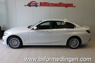 BMW 330 e 292hk Luxury Line Navi V-Hjul