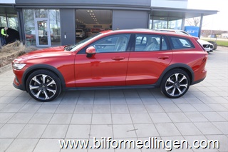 Volvo V60 Cross Country B4 AWD 197hk Plus Momsbil Geartronic
