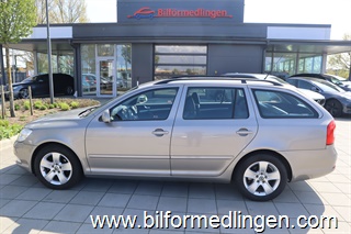 Skoda Octavia COMBI 1.4  TSI 122hk Skinn dragkrok 1 ägare Svensksåld