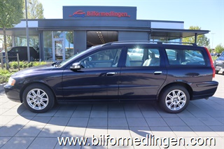 Volvo V70 2.4 D FWD 163hk Dragkrok Svensksåld Skinn Volvo V70 2.4 D FWD 163hk Dragkrok Svensksåld Skinn