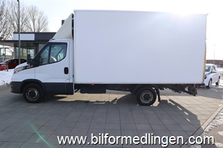 Iveco Daily 35-160 Volymskåp med bakgavellyft  Inkl kyla Momsbil 156hk Svensksåld