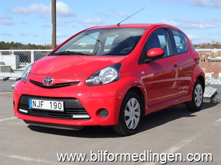 Toyota Aygo AYGO 1.0 FWD 68hk S/V-hjul Nyservad Lågmilare
