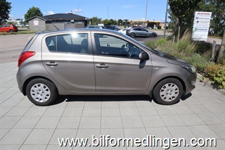 Hyundai i20 1.2 5-d 84hk Dragkrok 1 Ägare Svensksåld