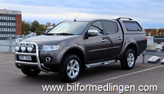 Mitsubishi L200 Kåpa S/V-hjul Endast 5800 mil! Momsbil Mitsubishi L200 Kåpa S/V-hjul Endast 5800 mil! Momsbil