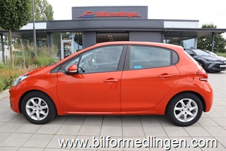 Peugeot 208 1.2 PureTech 82hk Svensksåld 1ägare Peugeot 208 1.2 PureTech 82hk Svensksåld 1ägare