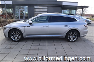 Volkswagen Arteon Shooting Brake eHybrid 1.4 TSI 218hk R-Line Momsbil Drag Navi 1 Ägare
