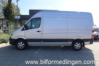 Mercedes-Benz Sprinter 316 CDI 163hk Momsbil 3 sits Svensksåld Drag Navi Backkamera 1 ägare Mercedes-Benz Sprinter 316 CDI 163hk Momsbil 3 sits Svensksåld Drag Navi Backkamera 1 ägare
