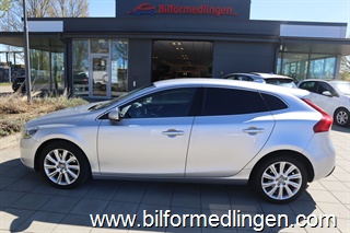 Volvo V40 D3 150hk Momentum Automat Navi Dragkrok Svensksåld