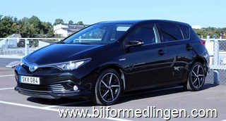 Toyota Auris Hybrid Intense Edition 136hk S/V-hjul Kamera