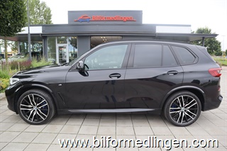 BMW X5 xDrive40i 340hk AWD Aut M-sport Svensksåld 1 ägare Head up Harman/kardon Navi mm BMW X5 xDrive40i 340hk AWD Aut M-sport Svensksåld 1 ägare Head up Harman/kardon Navi mm