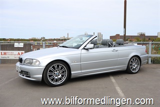 BMW 330 Ci 231hk Cab/Hardtop S/V-hjul Kamera H/K ljud BMW 330 Ci 231hk Cab/Hardtop S/V-hjul Kamera H/K ljud