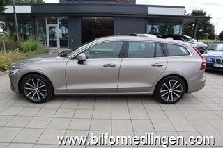 Volvo V60 D4 AWD 190hk Aut Momentum Navi Drag Svensksåld Volvo V60 D4 AWD 190hk Aut Momentum Navi Drag Svensksåld