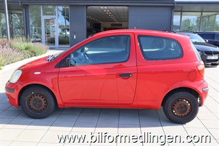 Toyota Yaris 1.0 3dr 65hk OBS Säljes som reprations objekt Svensksåld Toyota Yaris 1.0 3dr 65hk OBS Säljes som reprations objekt Svensksåld