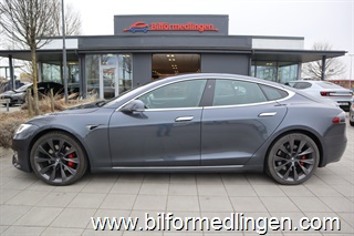 Tesla Model S Performance AWD 772hk Raven Svensksåld Navi mm