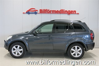 Toyota RAV4 2.0 4WD 150hk Drag Acc V-Hjul Svenksåld Toyota RAV4 2.0 4WD 150hk Drag Acc V-Hjul Svenksåld
