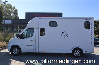 Renault Master 163hk Svensksåld, 2 hästars lastbil , 3 bäddar, 5 sits, dragkrok, AC Renault Master 163hk Svensksåld, 2 hästars lastbil , 3 bäddar, 5 sits, dragkrok, AC
