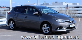 Toyota Auris 1.8 HSD Hybrid S/V-hjul Kamera 1 ägare Toyota Auris 1.8 HSD Hybrid S/V-hjul Kamera 1 ägare